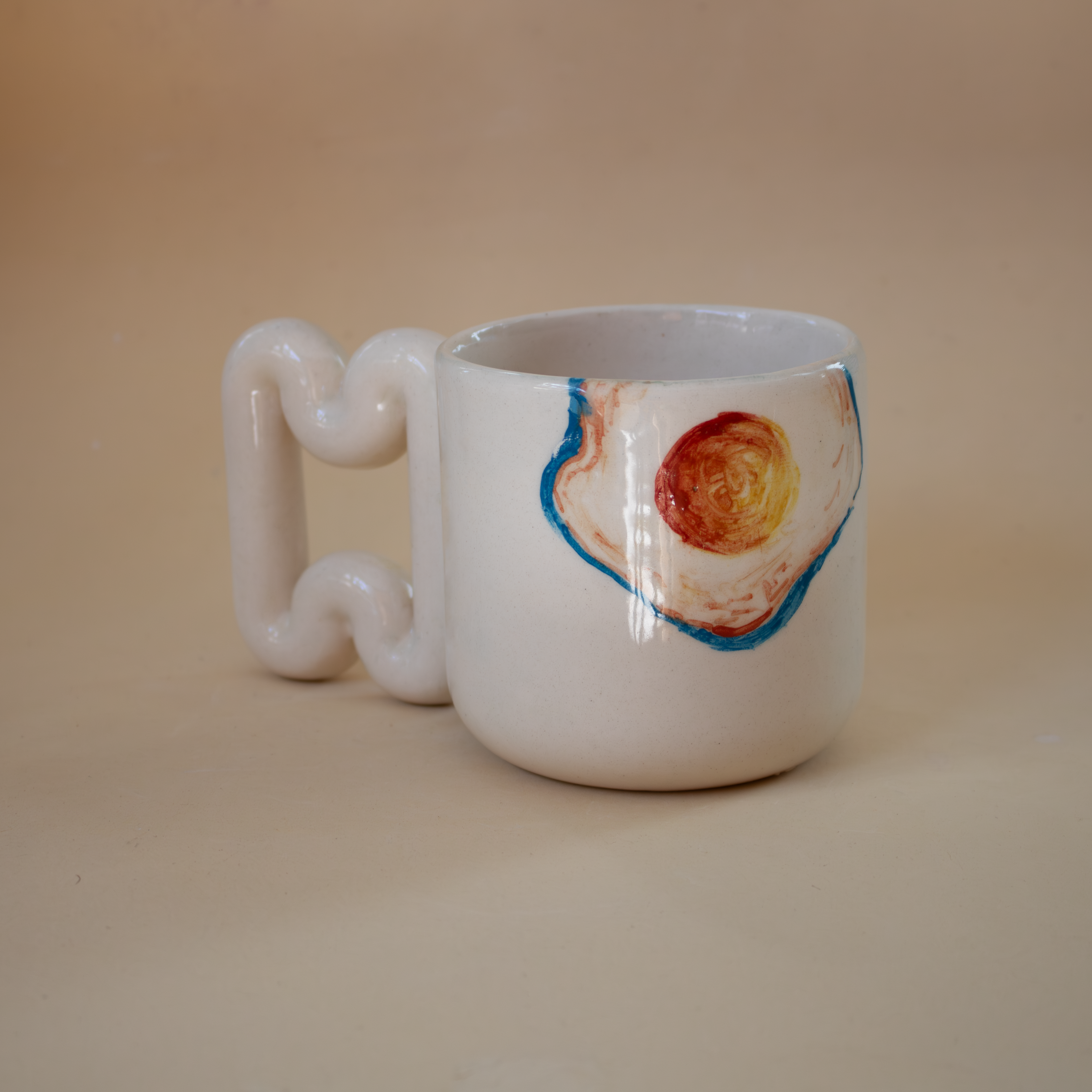 yumurta el yapımı porselen kupa