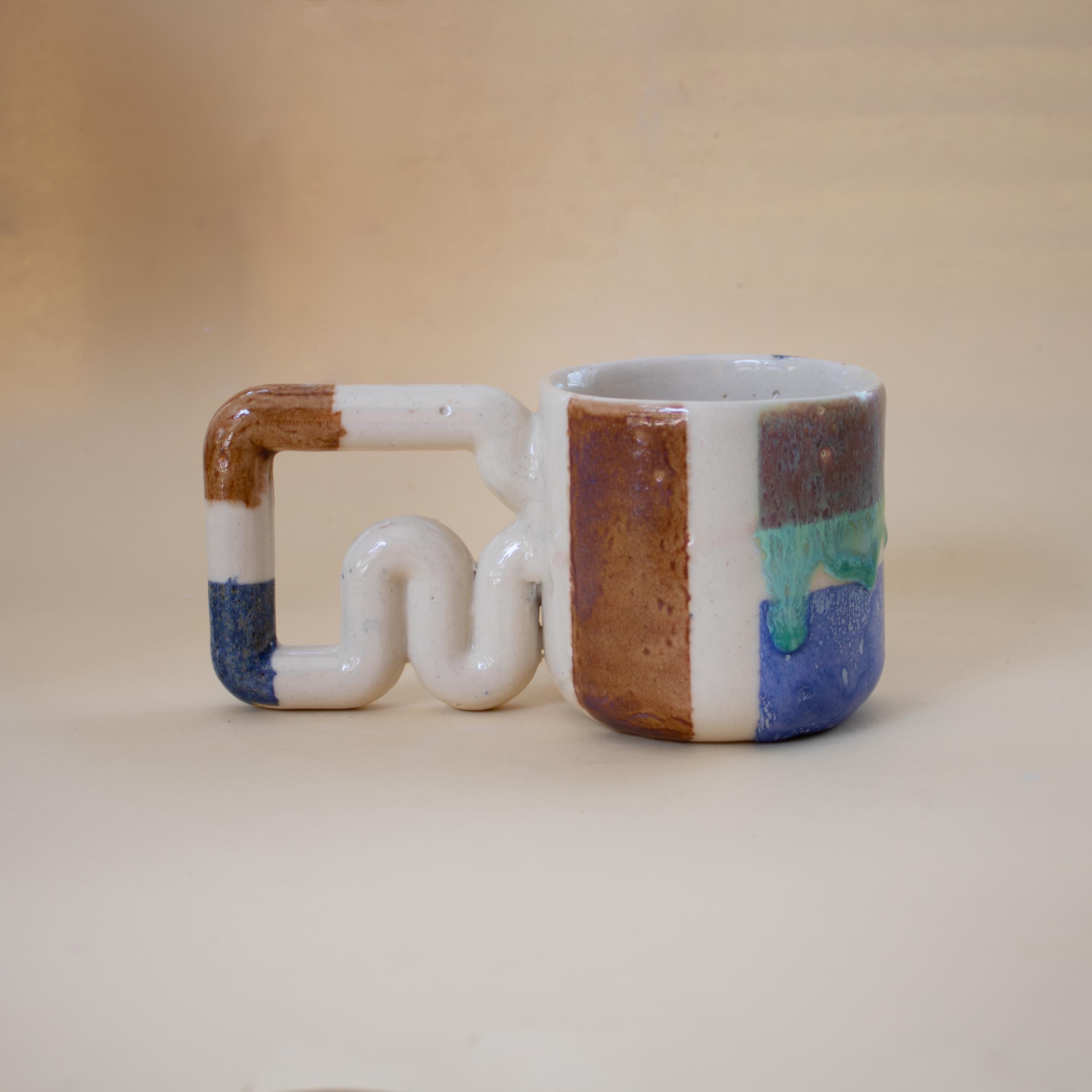 Rengarenk blok desenli porselen kupa