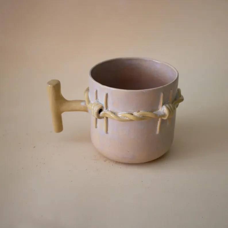 Pastel dikenli stoneware Kupa