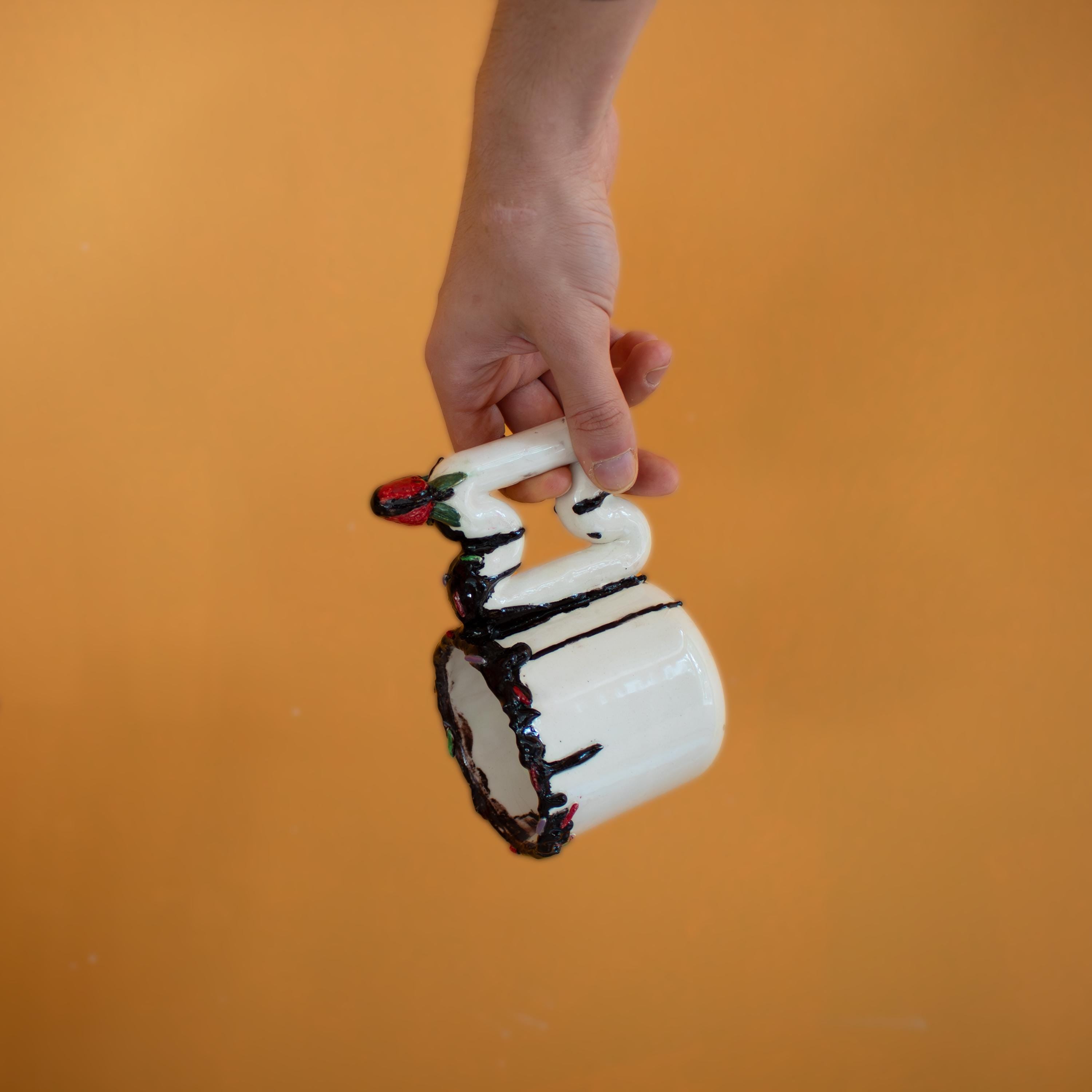 Çikolatalı çilek el yapımı porselen kupa