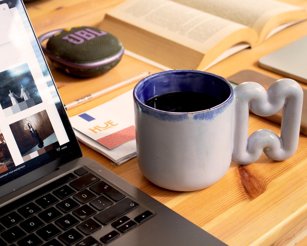 Bebek mavi el yapımı porselen kupa