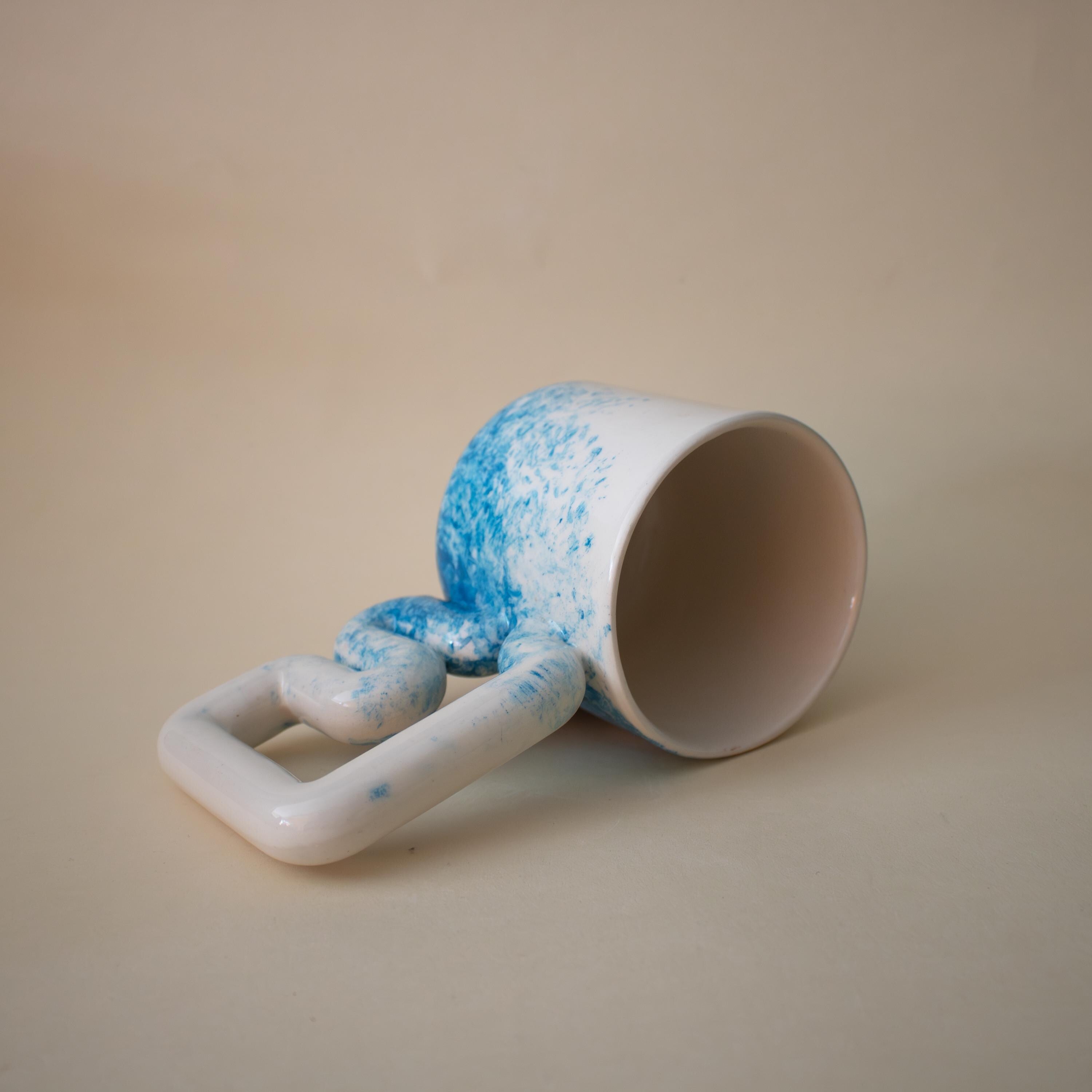 Dağ el yapımı porselen kupa