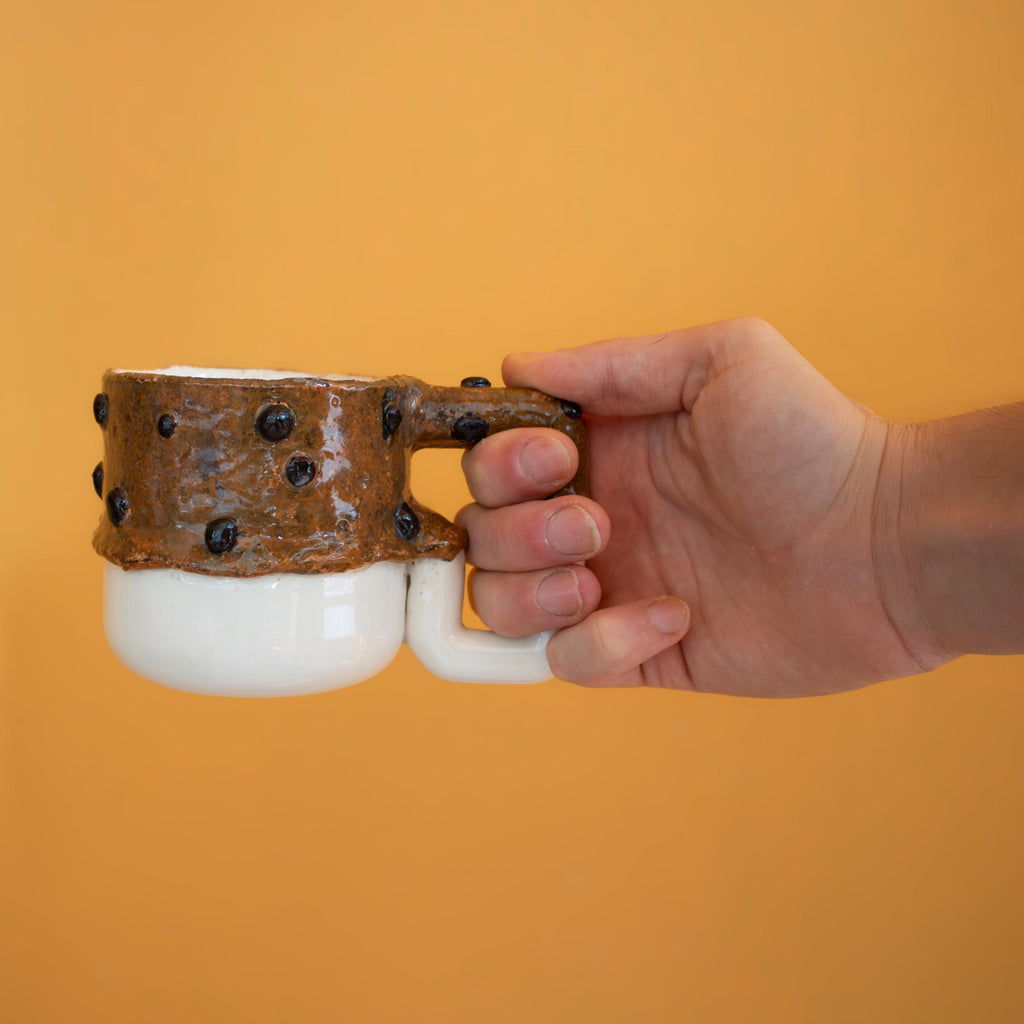 Chocolate chip cookie porcelain mug by HUE Atelier – photo 10