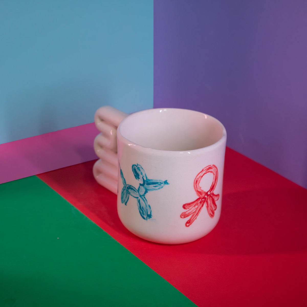 Colourful doodle porcelain mug with squiggle handle by HUE Atelier – photo 8