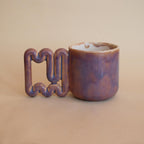 Large zigzag handle coffee cup side view