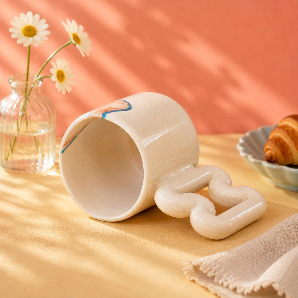 Fried egg porcelain mug with sculptural wavy handle by HUE Atelier – photo 7