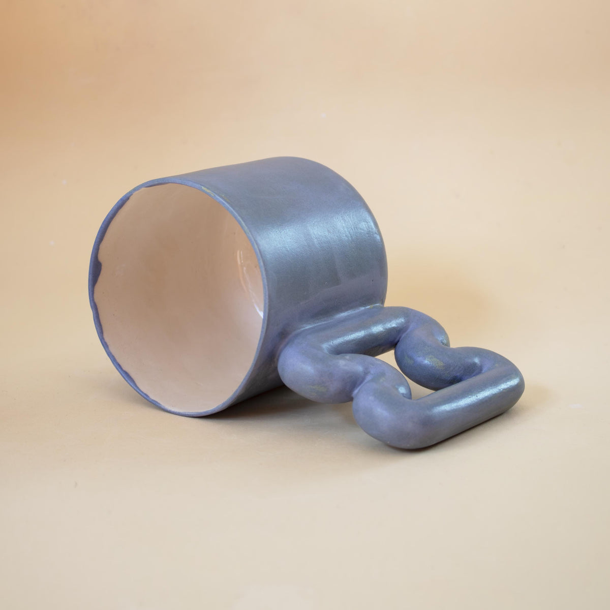 Matte indigo blue porcelain mug with funky handle by HUE Atelier – photo 7